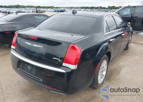 2016 Chrysler 300C z USA, uszkodzony, nr VIN 2C3CCAEG7GH348386
